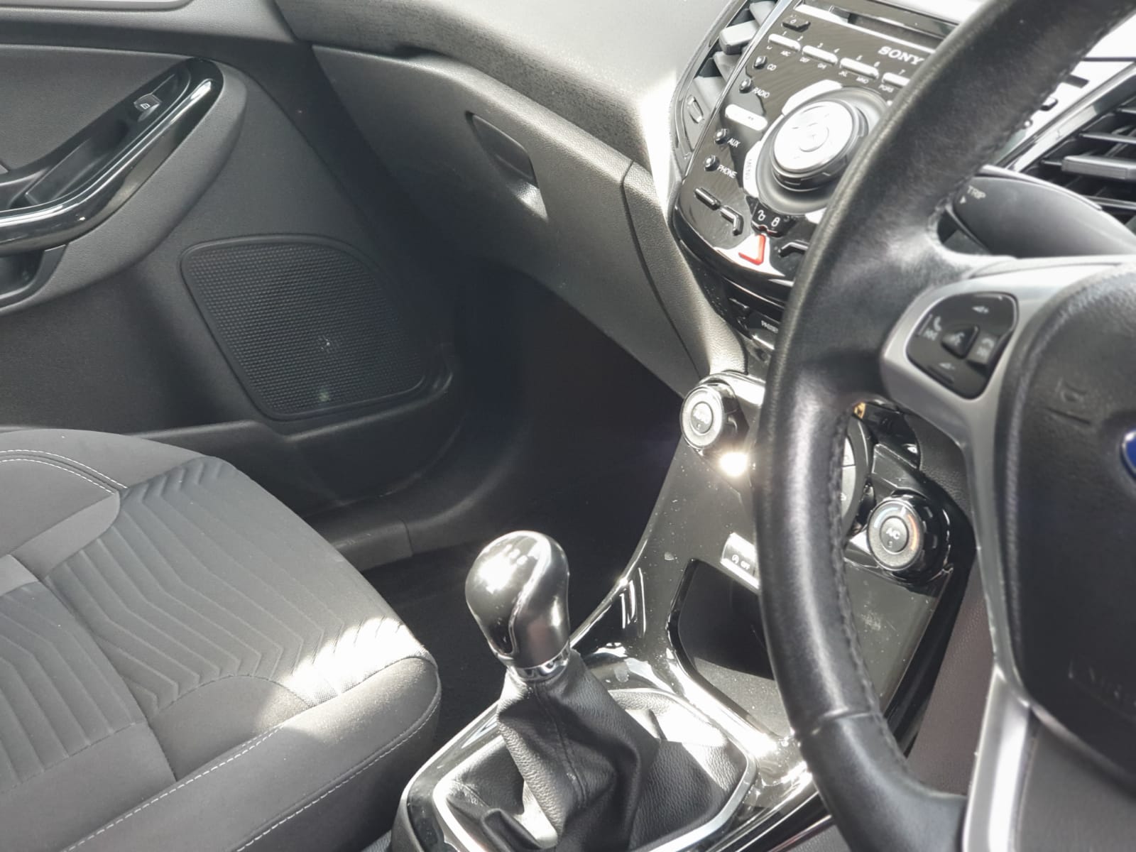 Ford Fiesta 1.0 EcoBoost Titanium (s/s) 5dr