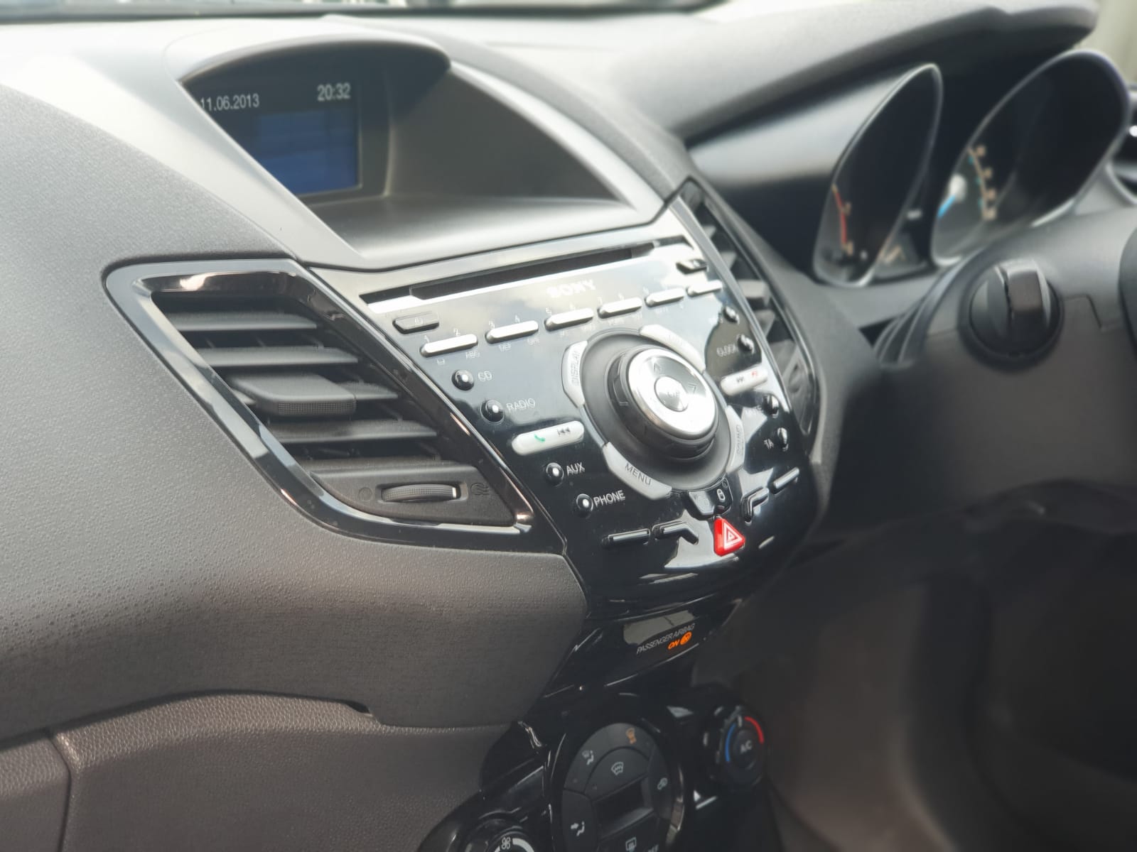 Ford Fiesta 1.0 EcoBoost Titanium (s/s) 5dr