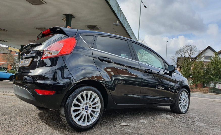 Ford Fiesta 1.0 EcoBoost Titanium (s/s) 5dr