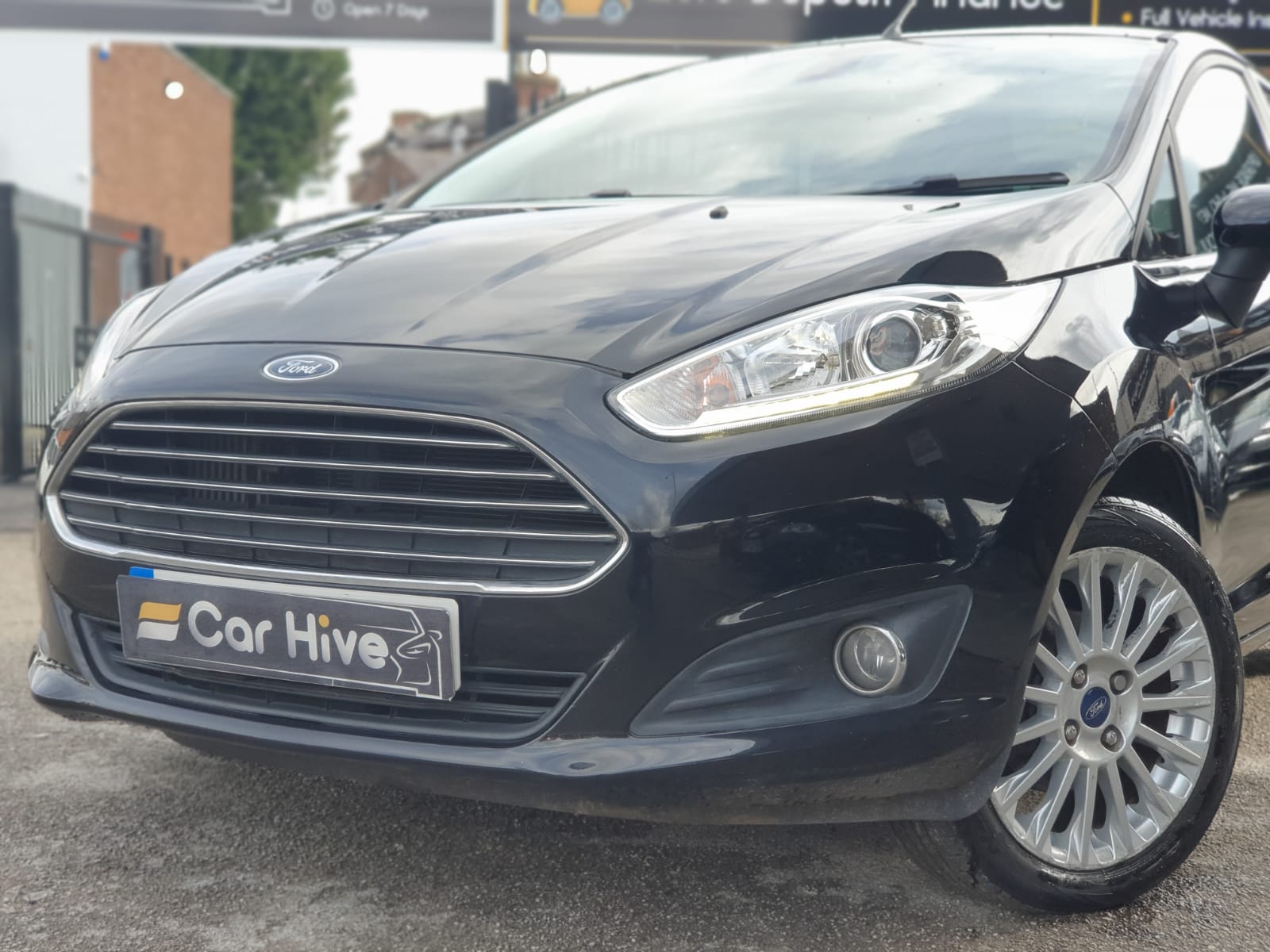 Ford Fiesta 1.0 EcoBoost Titanium (s/s) 5dr