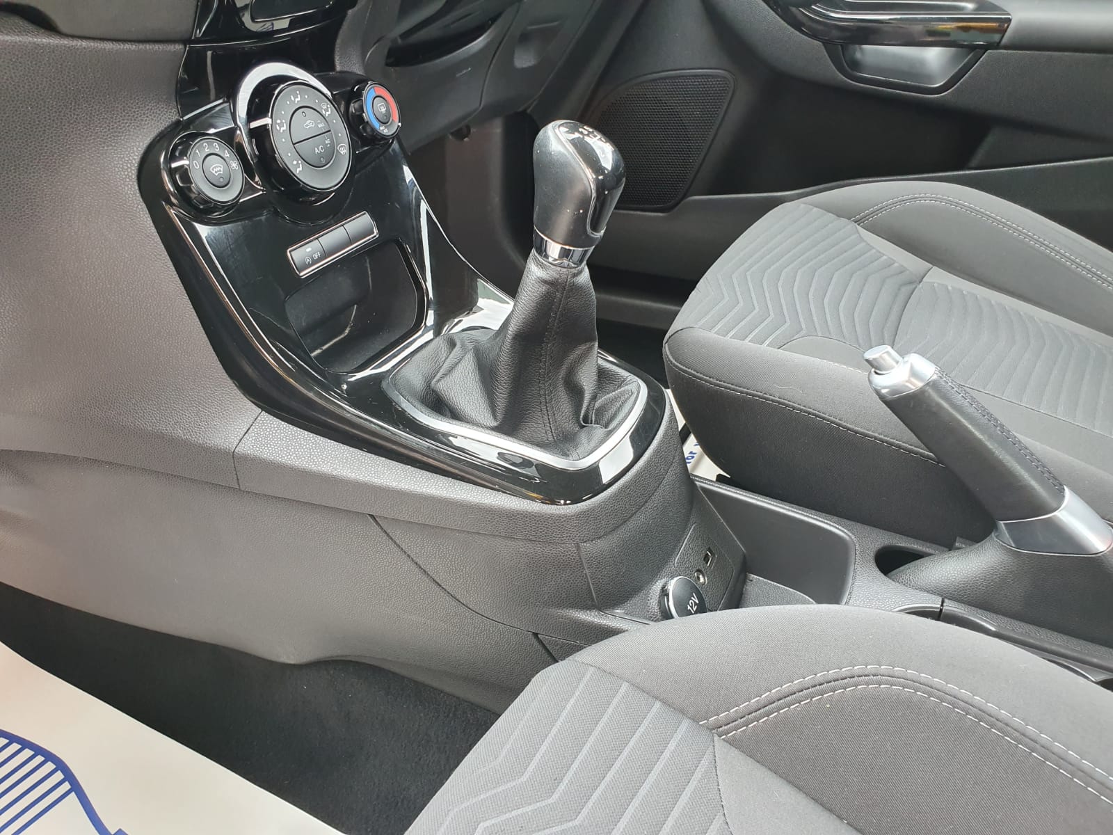 Ford Fiesta 1.0 ZETEC £0 Road Tax