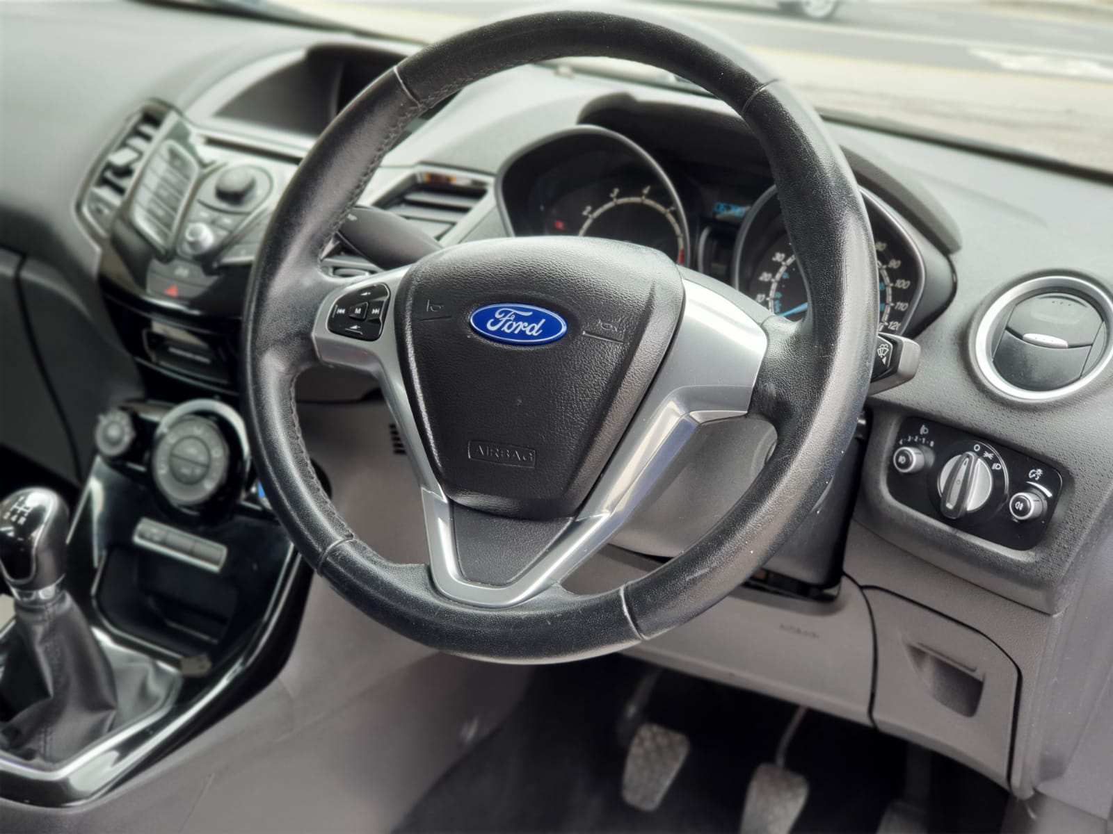 Ford Fiesta 1.0 ZETEC £0 Road Tax