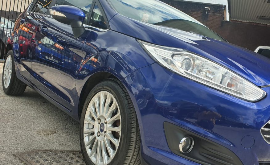 FORD FIESTA 1.0 ECO BOOST TITANIUM