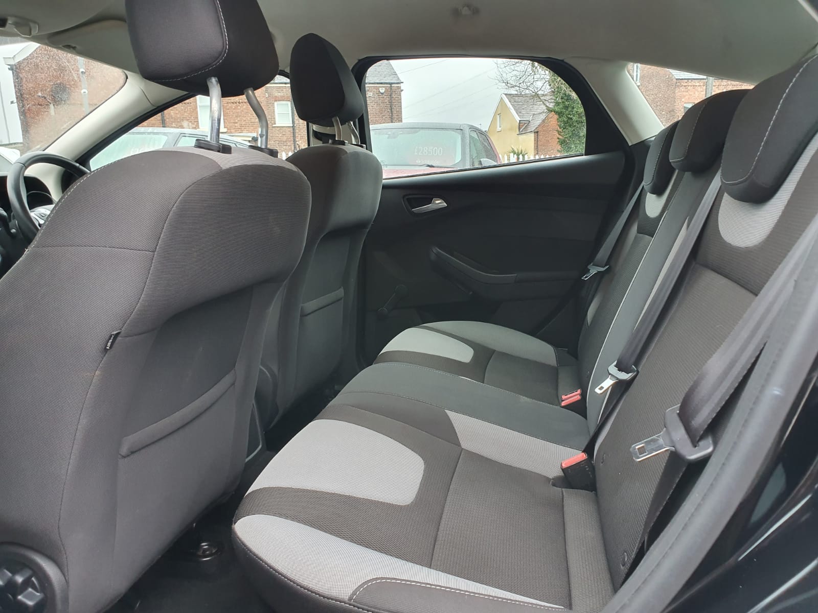 Ford Focus 1.6 Zetec 5dr