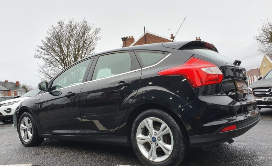 Ford Focus 1.6 Zetec 5dr