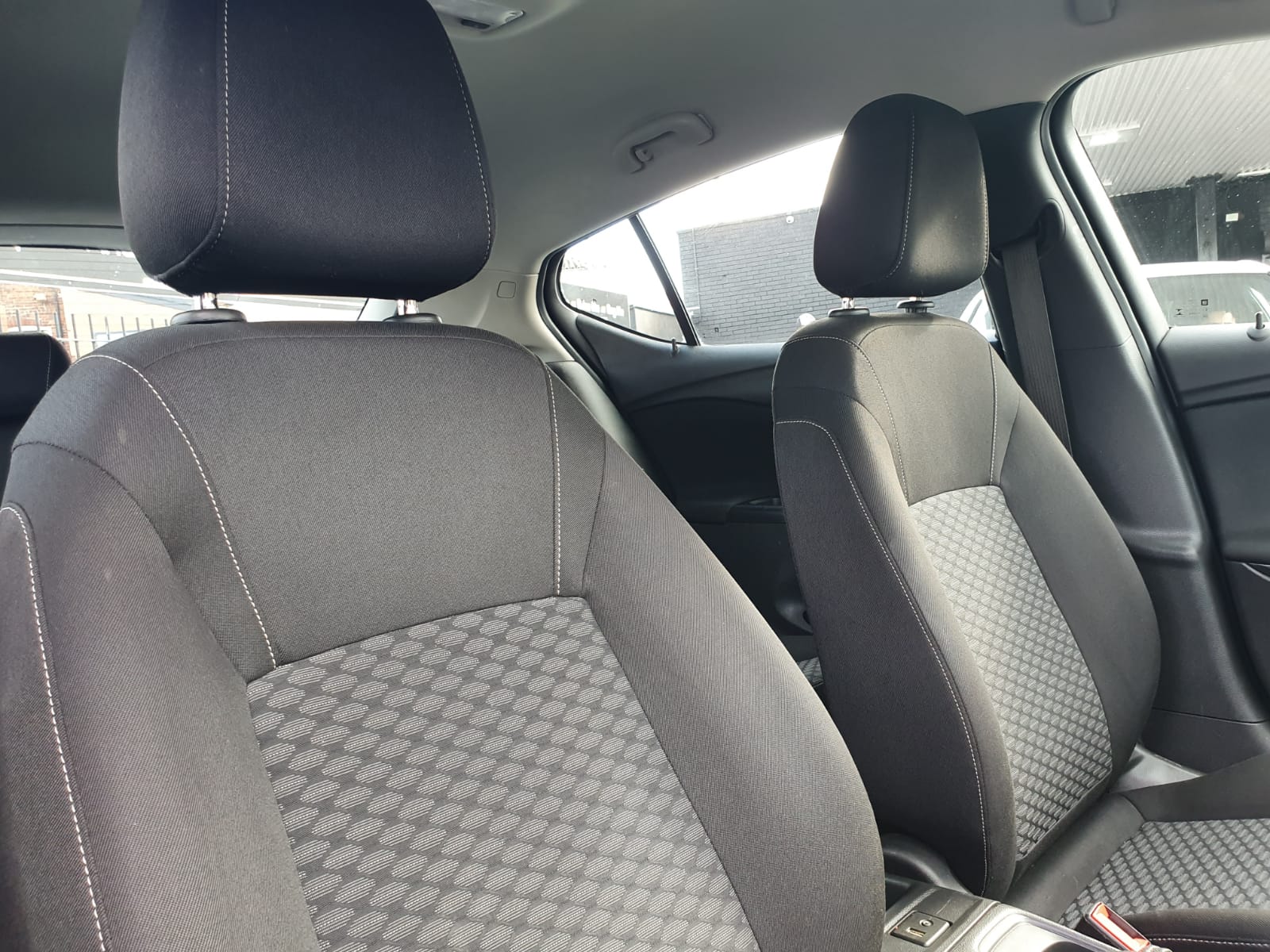 Vauxhall Astra 1.6 CDTi ecoTEC BlueInjection Design Euro 6 5dr