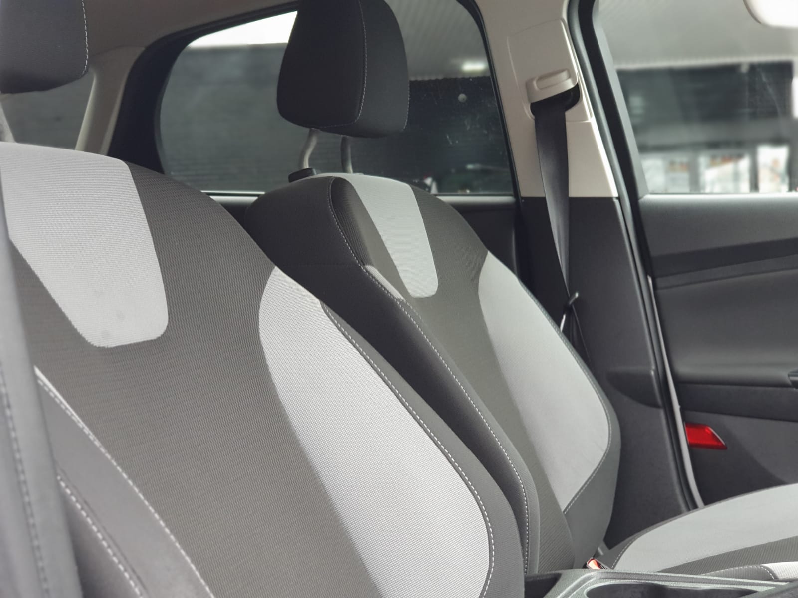 Ford Focus 1.6 TDCi Zetec 5dr