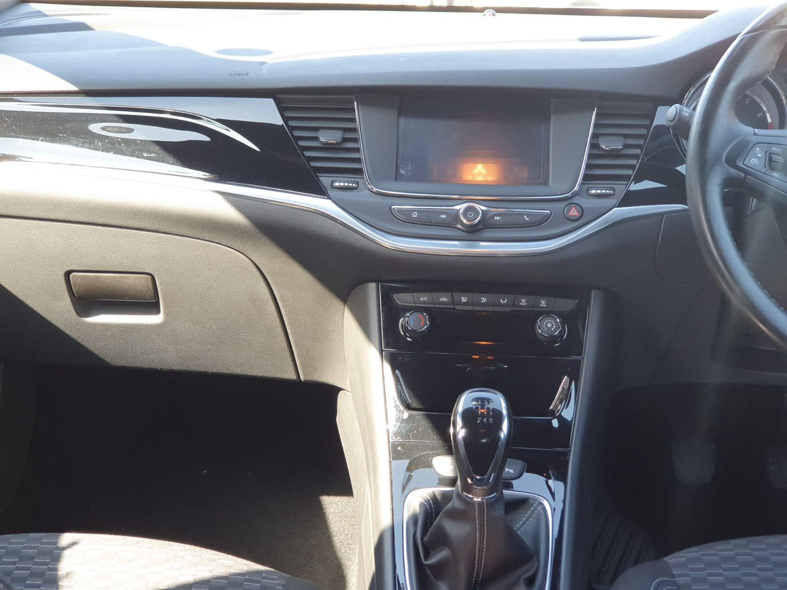 Vauxhall Astra 1.4i Turbo SRi Euro 6 5dr