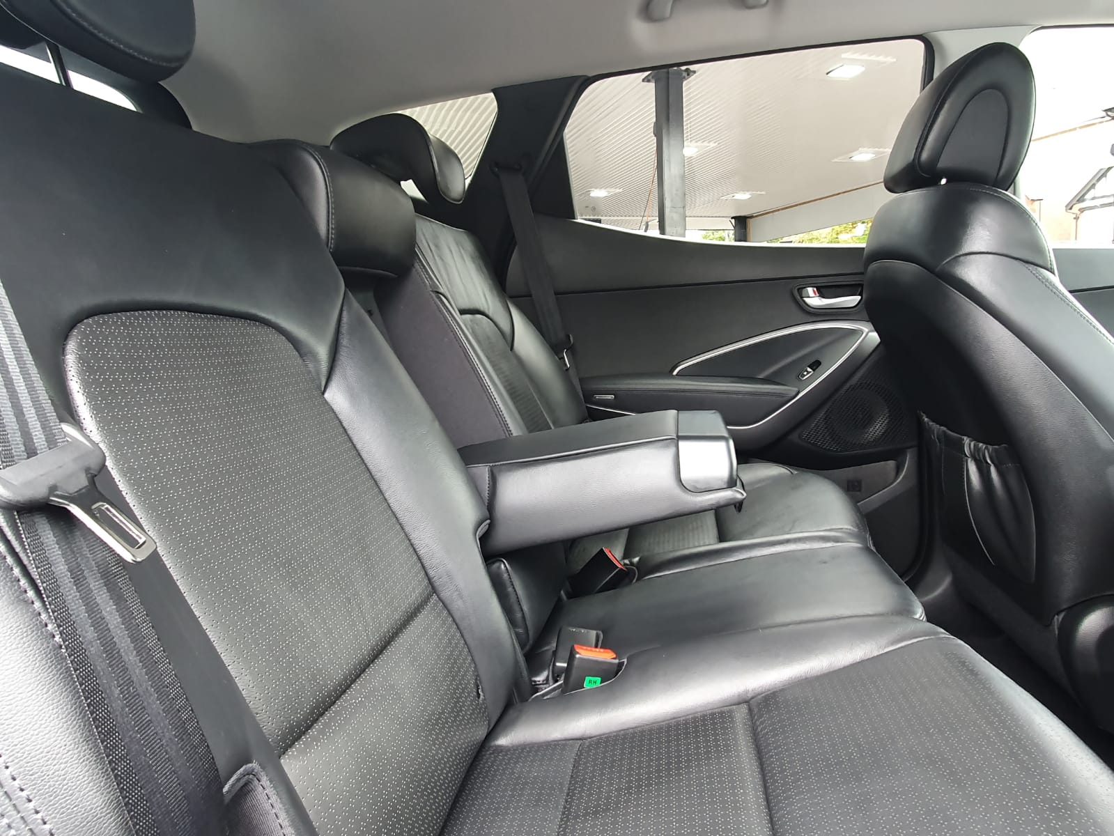 Hyundai Santa Fe 2.2 CRDi Premium 4WD 5dr (5 seat)