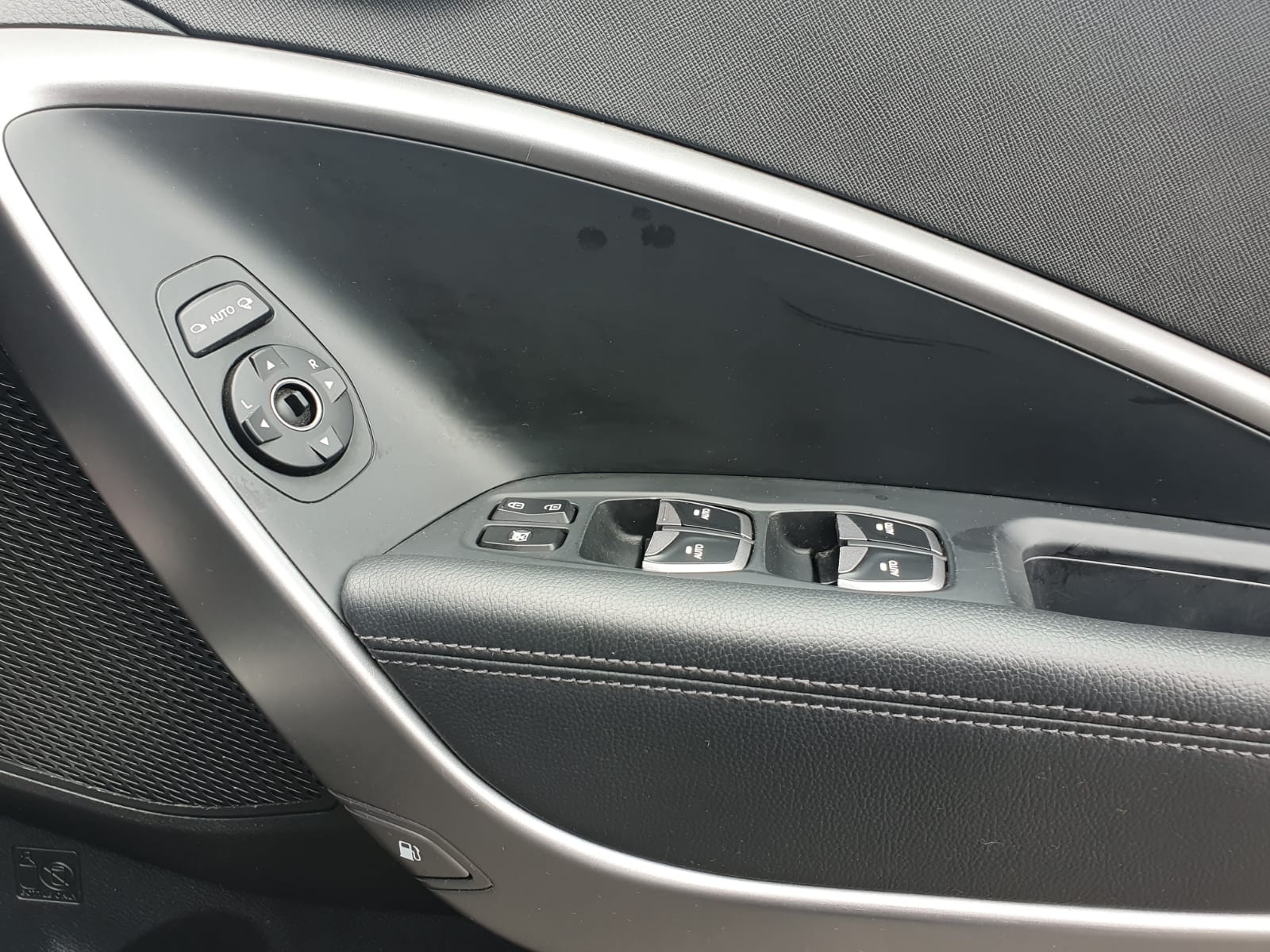 Hyundai Santa Fe 2.2 CRDi Premium 4WD 5dr (5 seat)