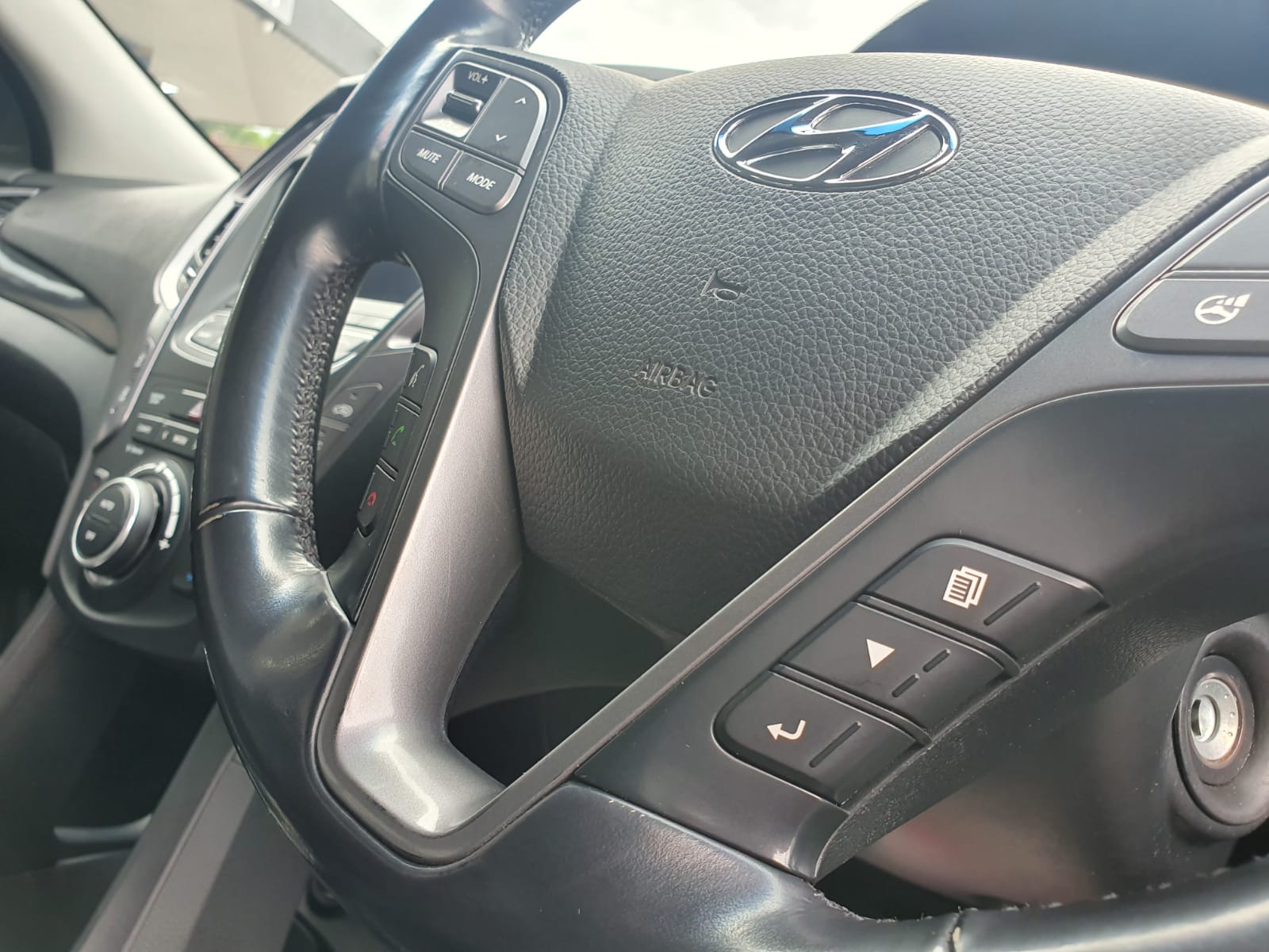 Hyundai Santa Fe 2.2 CRDi Premium 4WD 5dr (5 seat)