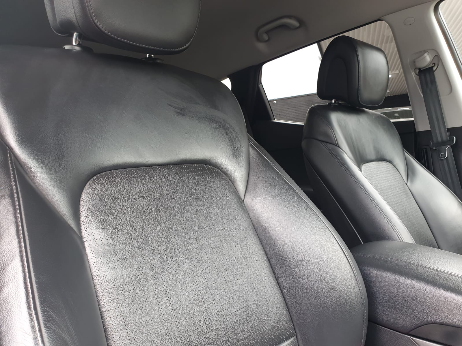 Hyundai Santa Fe 2.2 CRDi Premium 4WD 5dr (5 seat)