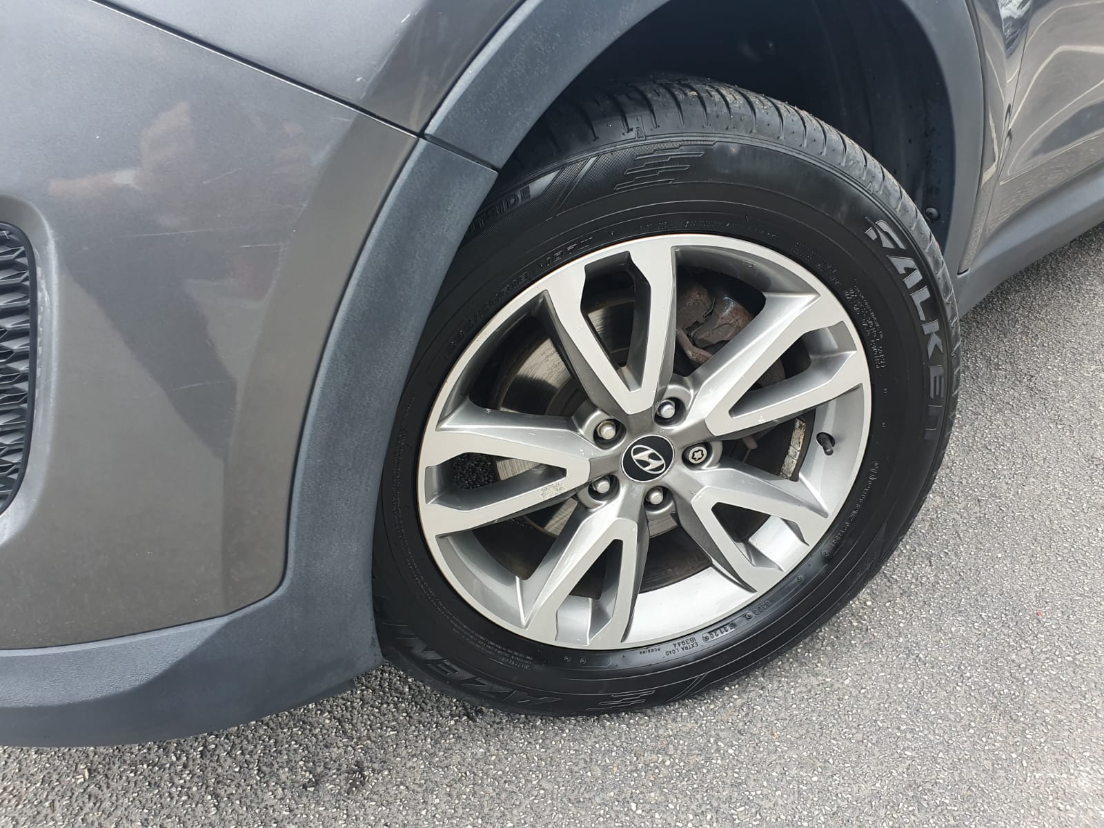 Hyundai Santa Fe 2.2 CRDi Premium 4WD 5dr (5 seat)