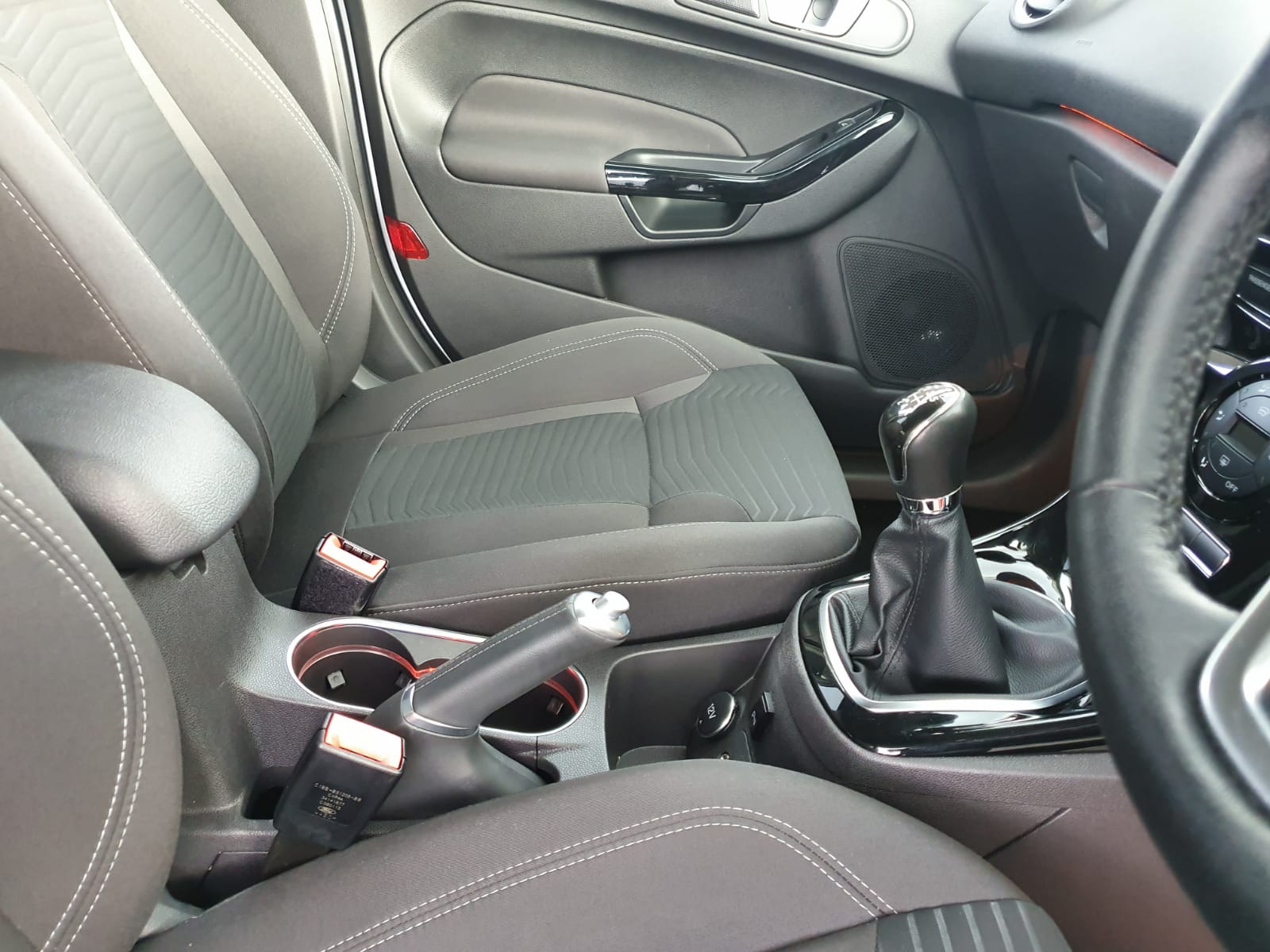 Ford Fiesta 1.0T EcoBoost Titanium (s/s) 5dr