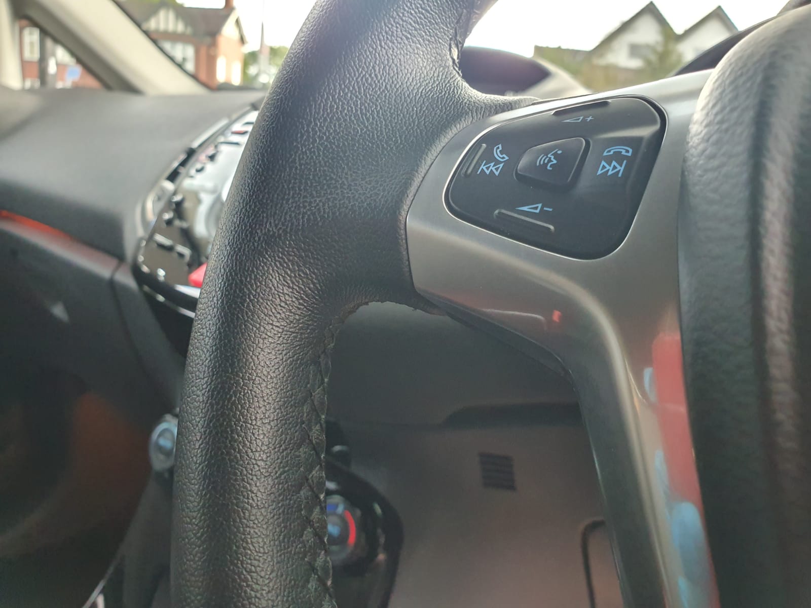 Ford Fiesta 1.0T EcoBoost Titanium (s/s) 5dr