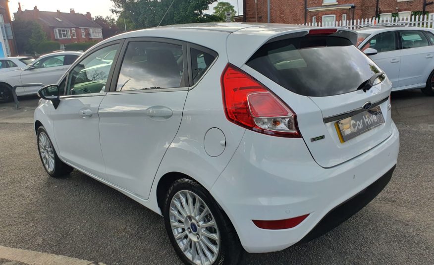 Ford Fiesta 1.0T EcoBoost Titanium (s/s) 5dr