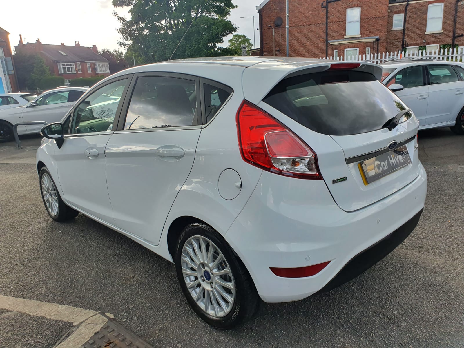 Ford Fiesta 1.0T EcoBoost Titanium (s/s) 5dr