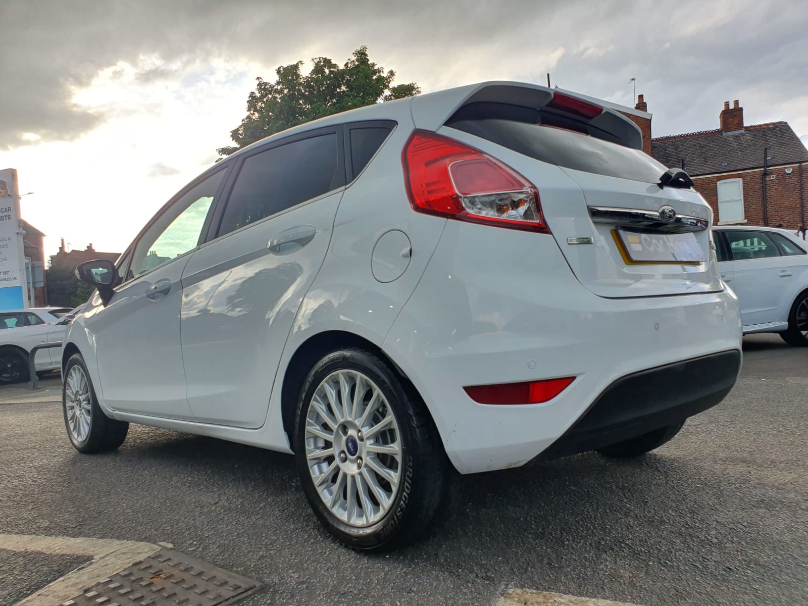 Ford Fiesta 1.0T EcoBoost Titanium (s/s) 5dr