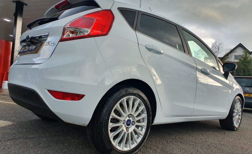 Ford Fiesta 1.0T EcoBoost Titanium (s/s) 5dr