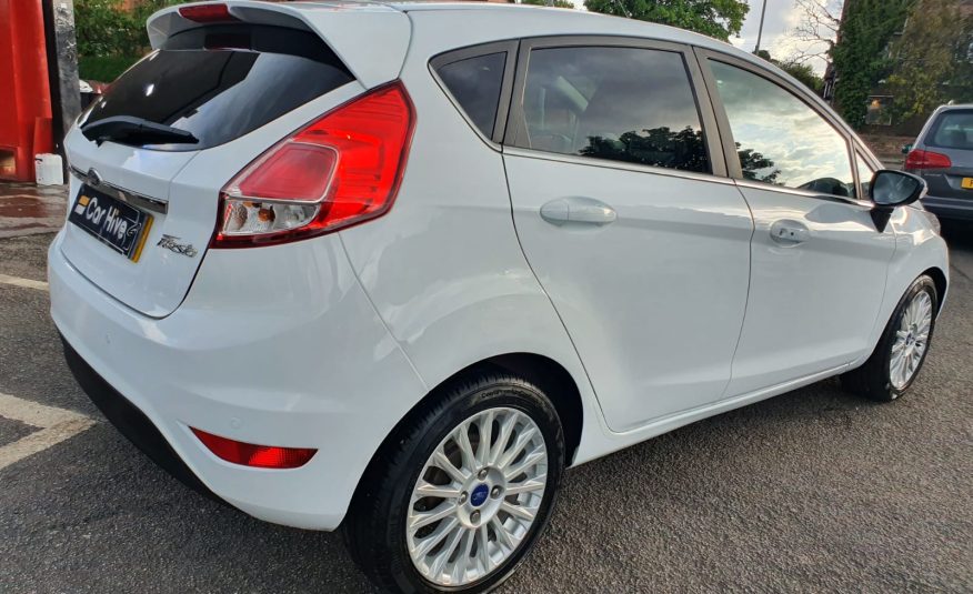 Ford Fiesta 1.0T EcoBoost Titanium (s/s) 5dr