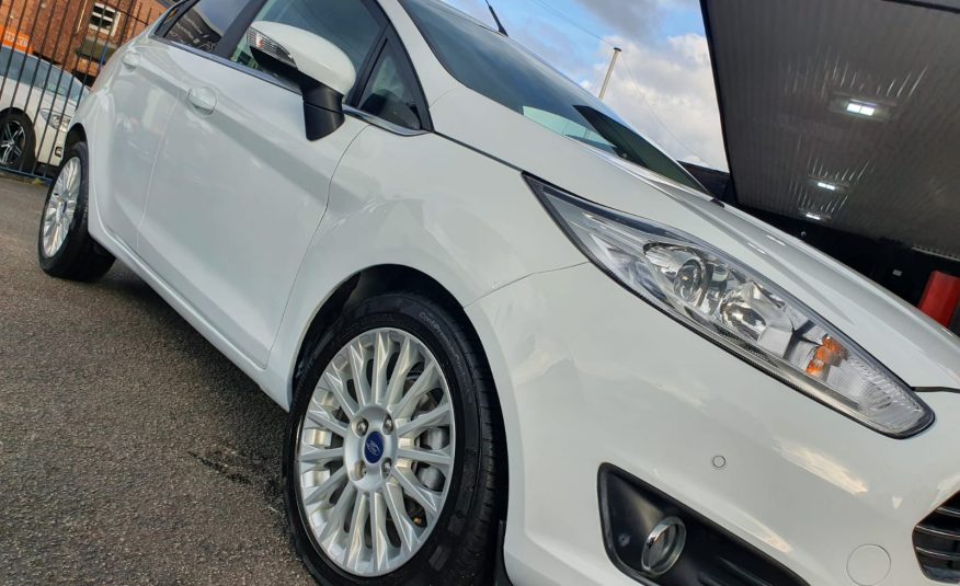 Ford Fiesta 1.0T EcoBoost Titanium (s/s) 5dr